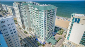 Hilton Vacations Club Ocean Beach Club Virginia Beach- Luxurious Apartment with Ocean View and Balcony